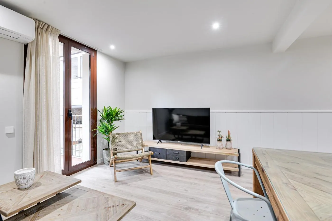 Lucasland Apartments Barcelona