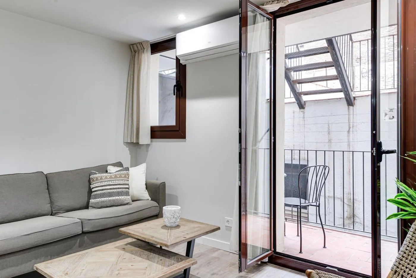 Lucasland Apartments Barcelona