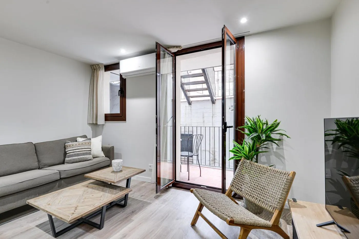 Lucasland Apartments Barcelona