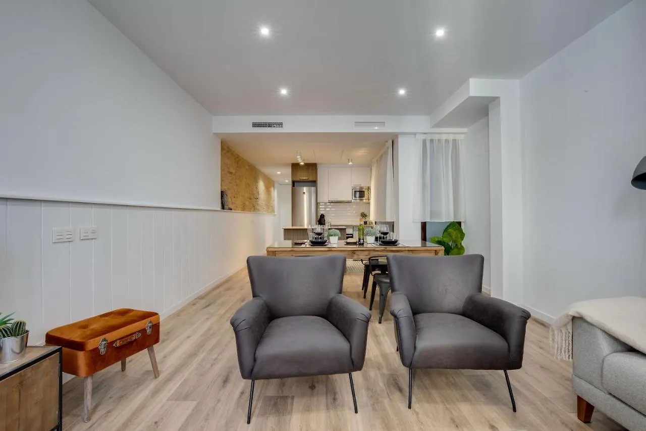 Lucasland Apartments Barcelona Spain