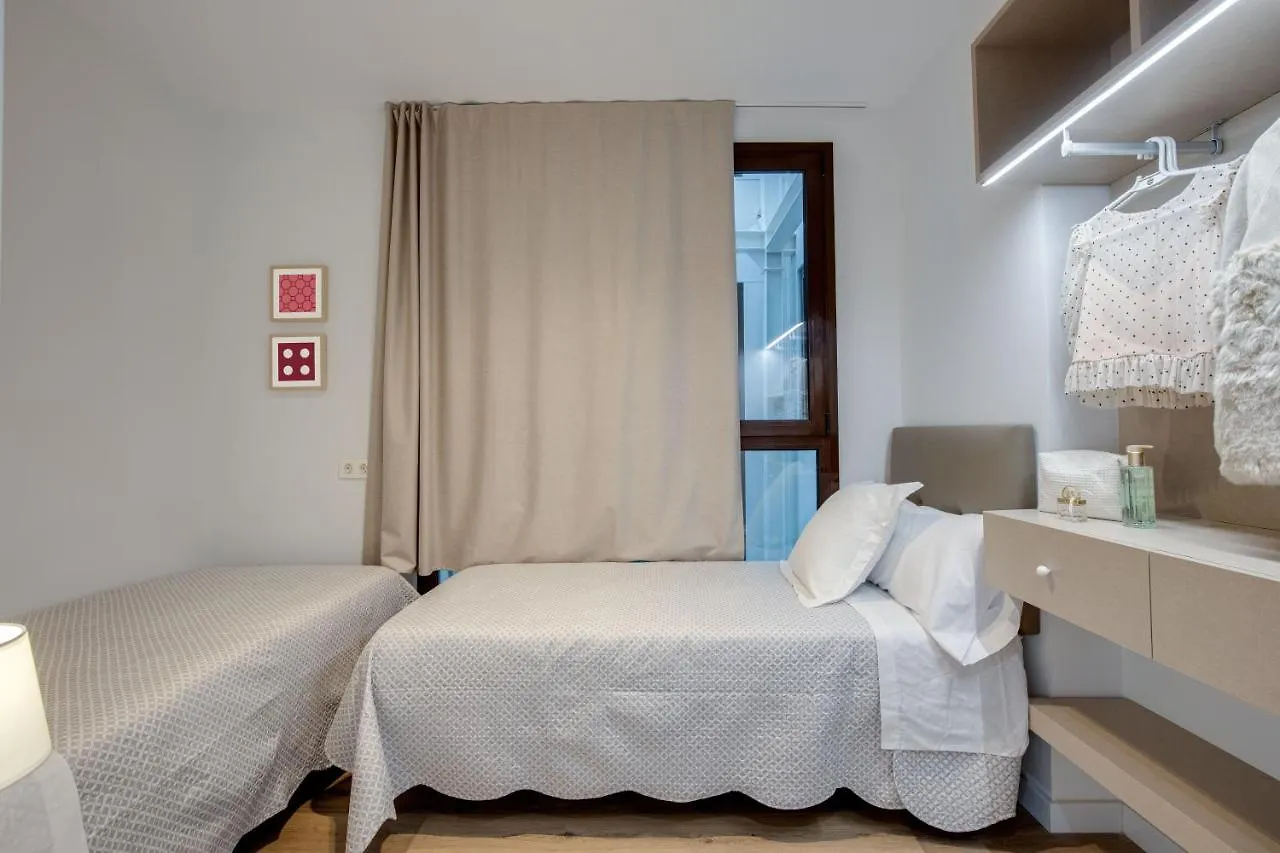 Lucasland Apartments Barcelona
