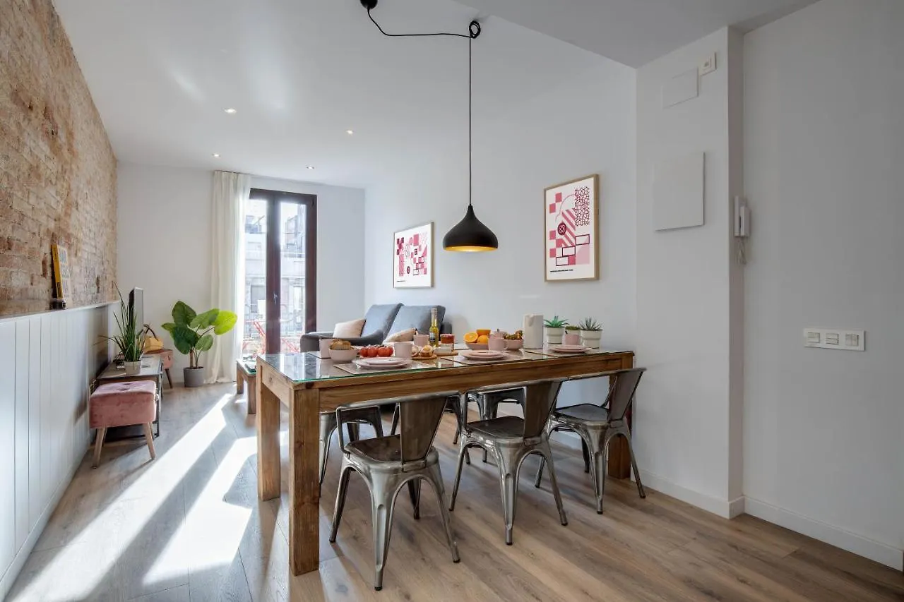 Lucasland Apartments Barcelona