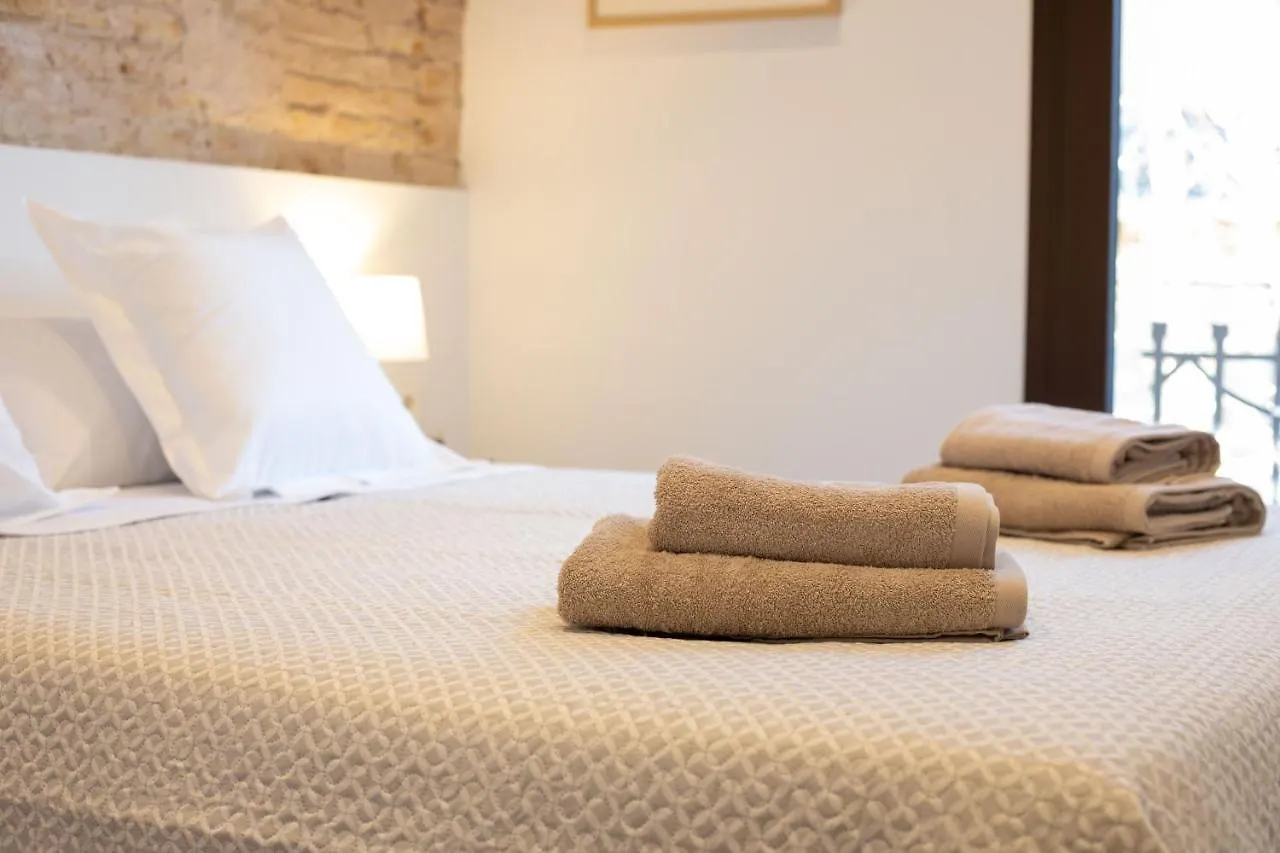 Lucasland Apartments Barcelona