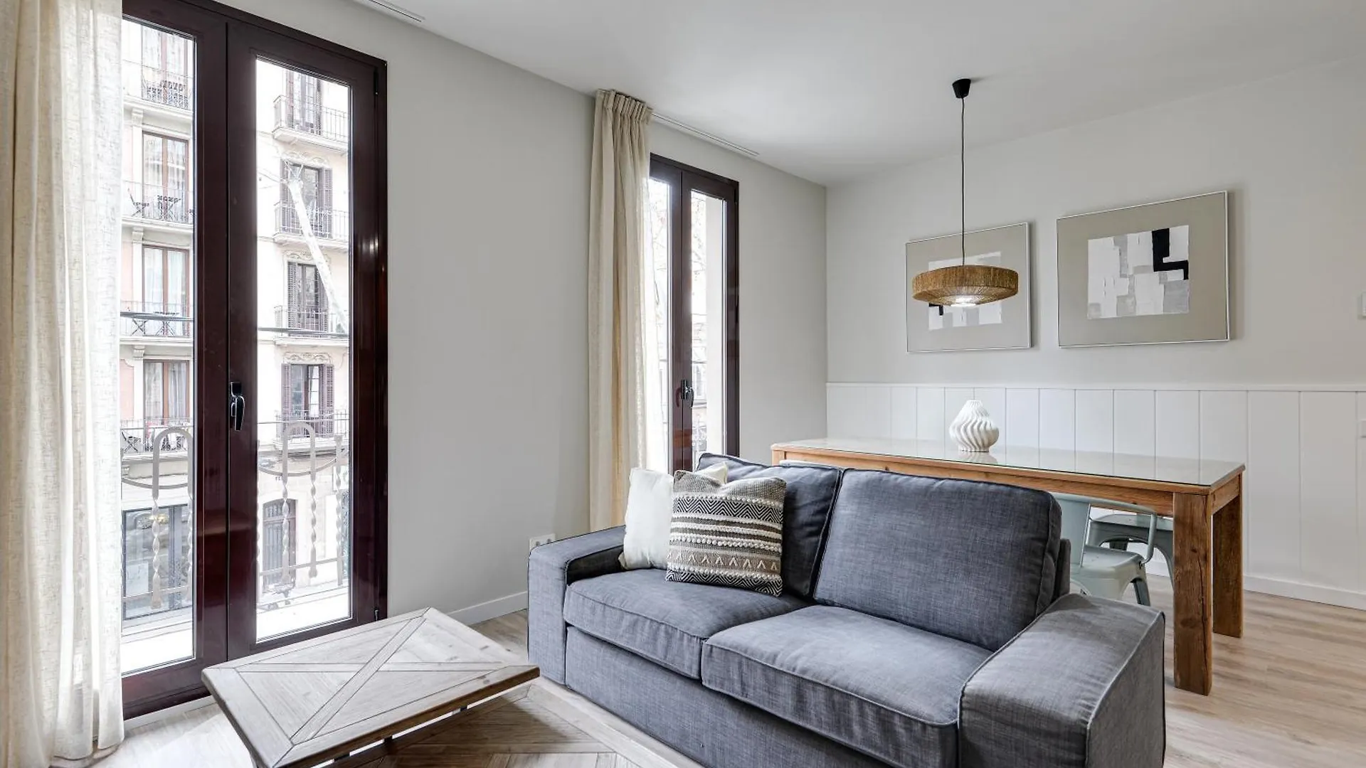 Lucasland Apartments Barcellona 0*,